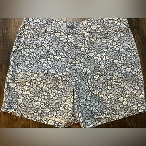 LOFT Outlet Chino Shorts Floral Cotton Blue White Pockets Women's Size 6